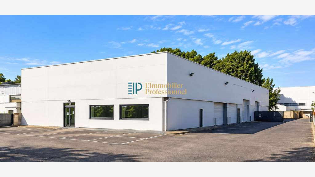 Entrepôt à louer de 300m² à Lorient La base