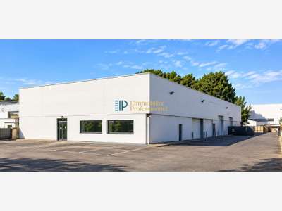 Entrepôt à louer de 300m² à Lorient La base