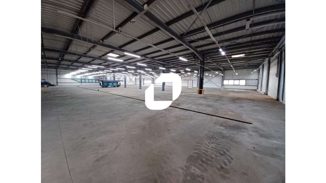 A louer Local d'activité 1770m² Lormont