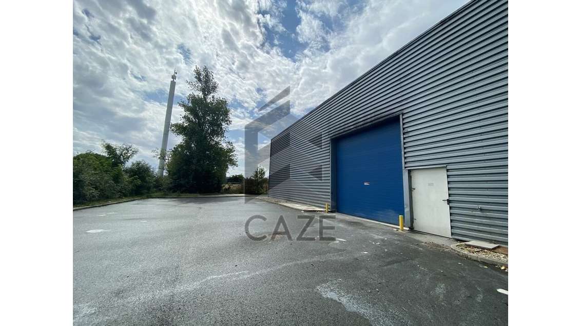 A louer local 300m² proche rocade à Lormont