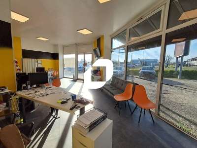 Location Locaux d'activités - Entrepôts à Lormont