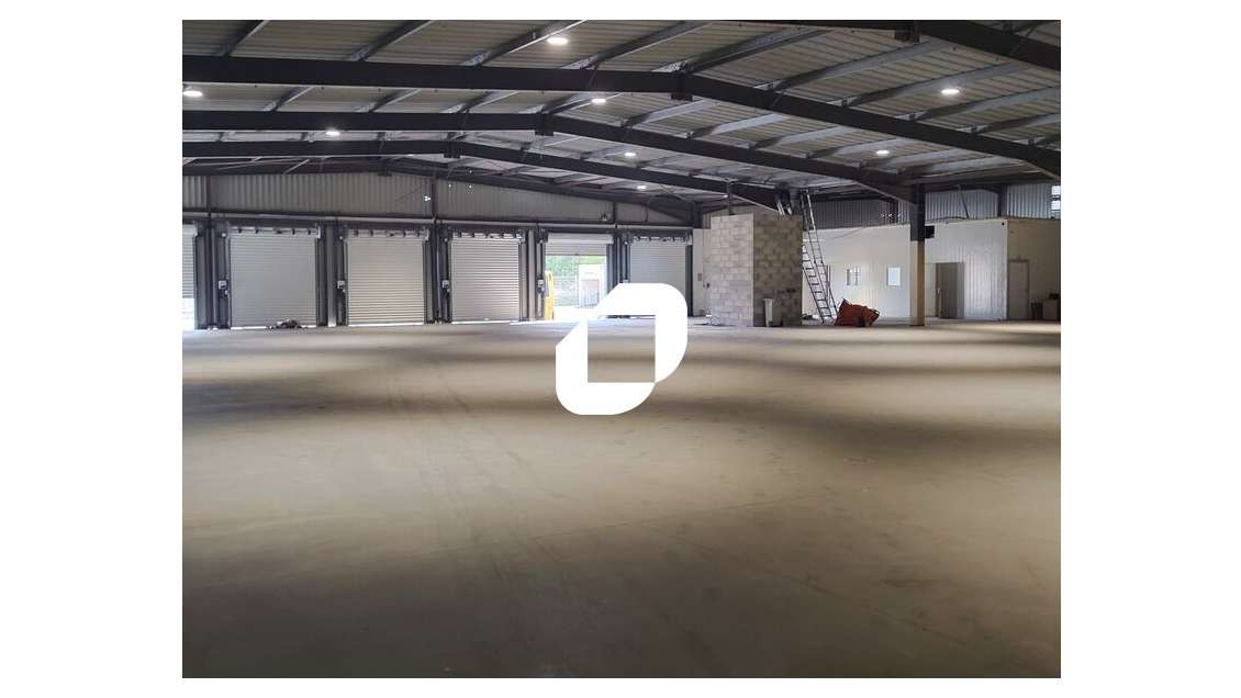 A louer Local d'activité 2407m² Lormont