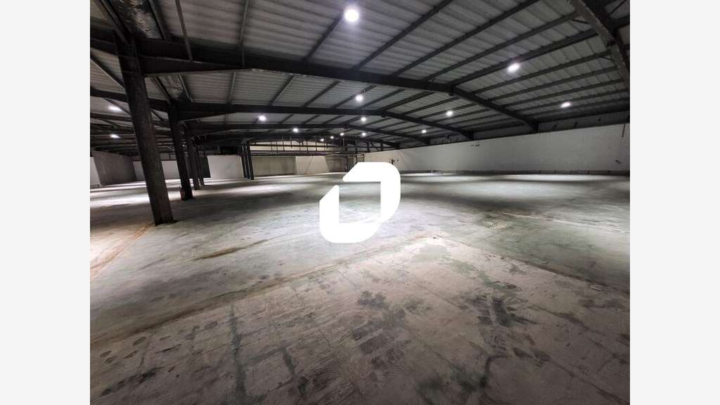 A louer Local d'activité 2407m² Lormont