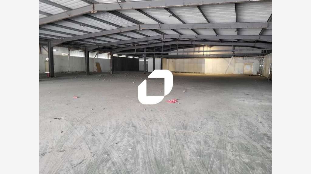 A louer Local d'activité 2407m² Lormont