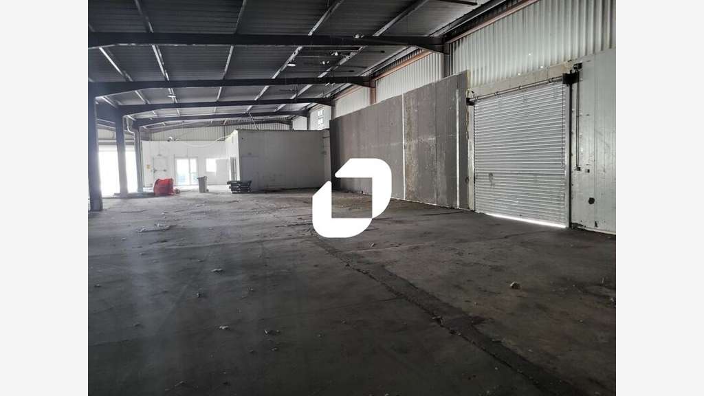 A louer Local d'activité 2407m² Lormont
