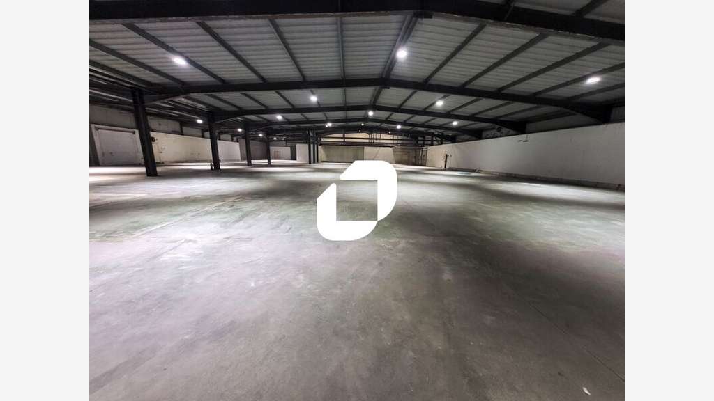 A louer Local d'activité 2407m² Lormont