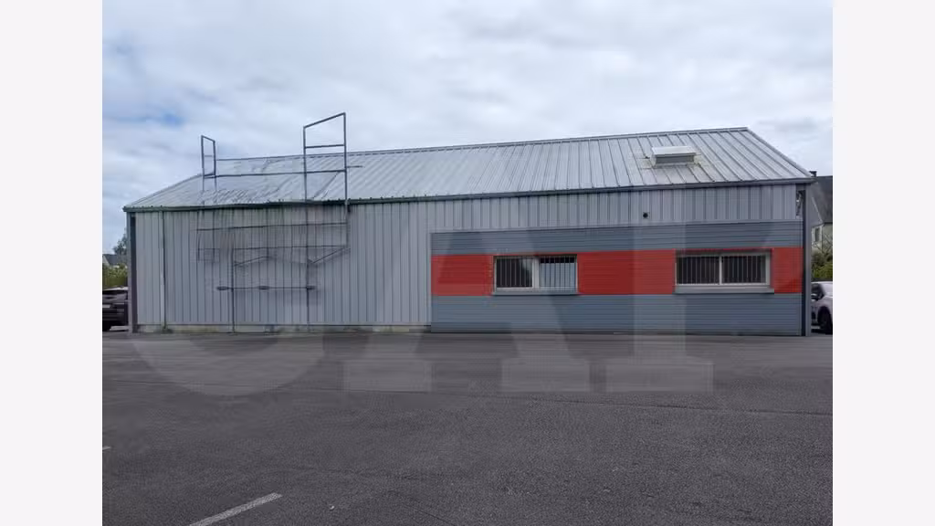 A louer bâtiment d'activités 180m² à Loudéac