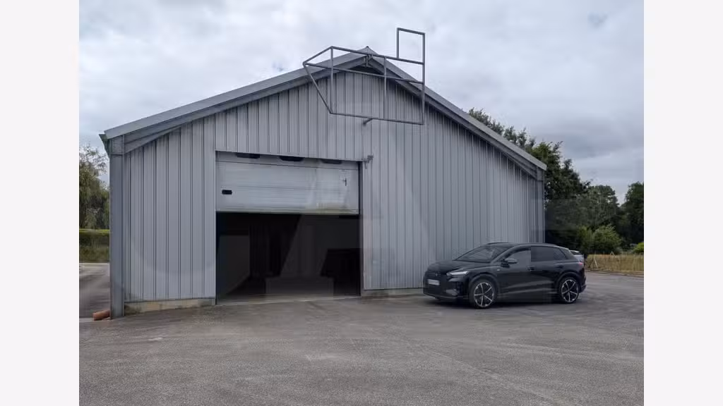 A louer bâtiment d'activités 180m² à Loudéac