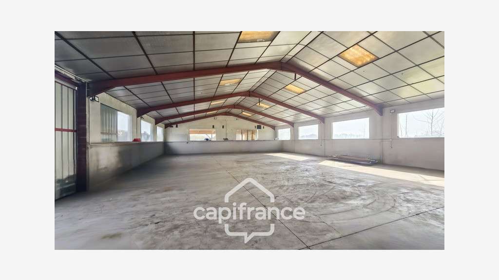 Entrepôt 407m² à louer sur l'axe Louhans/Tournus