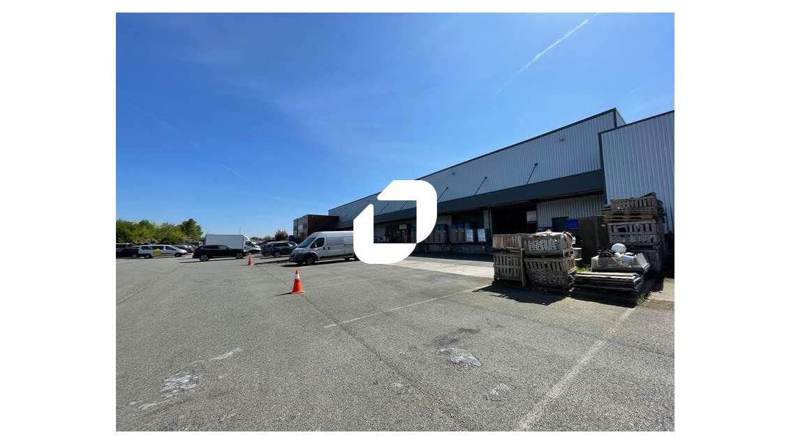 A louer Local d'activité 3374m² Louvres