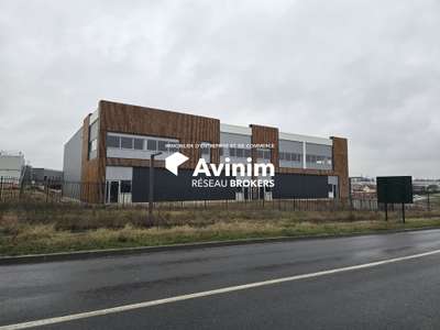 Locaux d'activités neufs 439m² HQE à Louvres