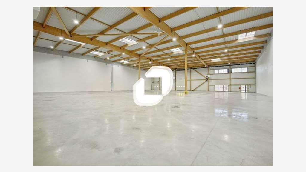 A louer Local d'activité 2314m² Louvres