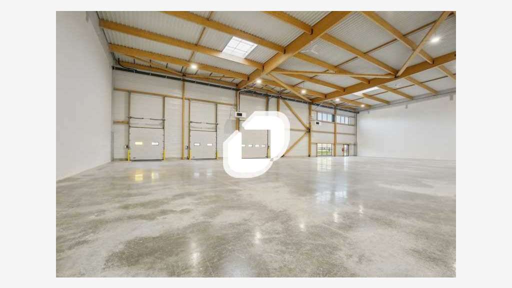 A louer Local d'activité 2314m² Louvres