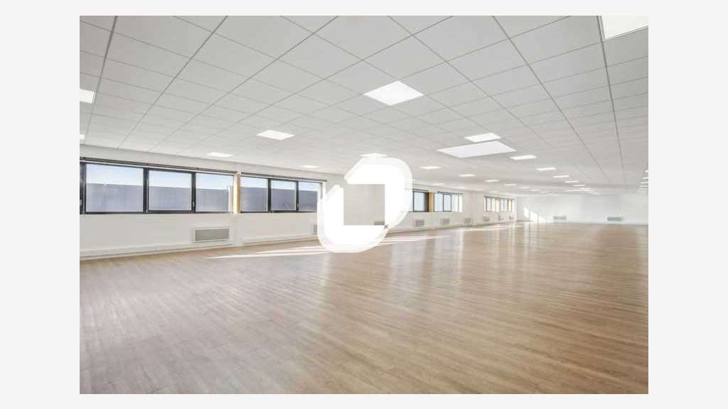 A louer Local d'activité 2314m² Louvres