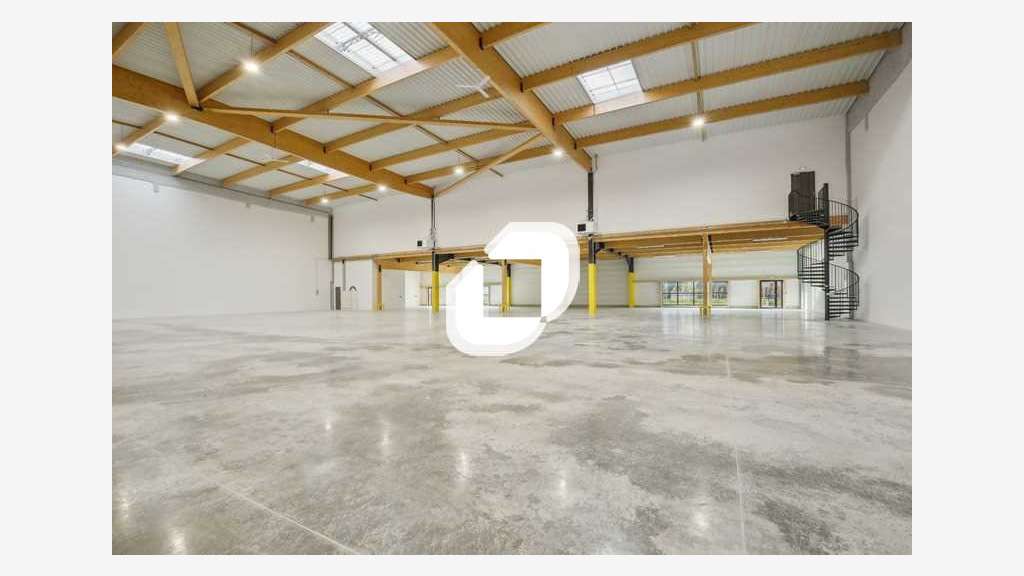 A louer Local d'activité 2314m² Louvres