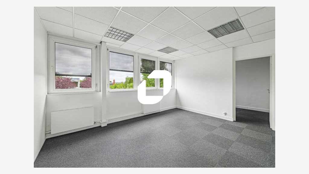 A louer Local d'activité 2280m² Louvres