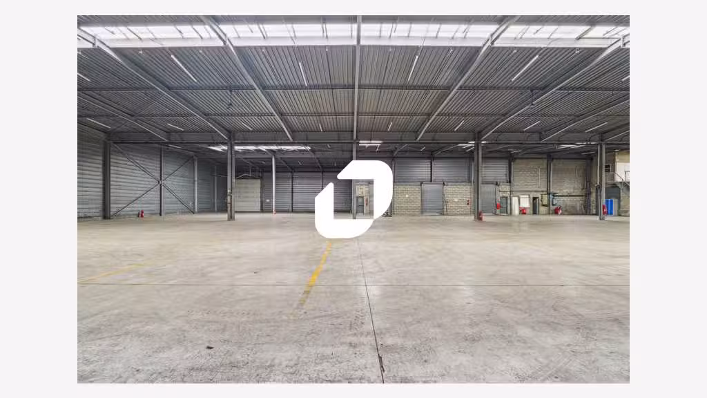 A louer Local d'activité 2280m² Louvres