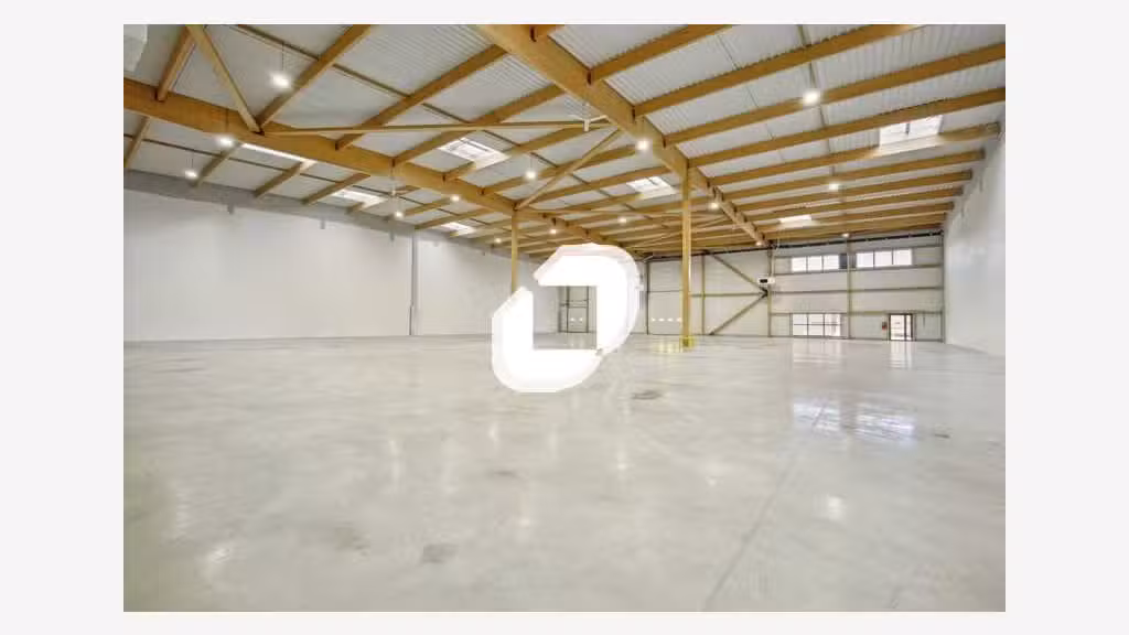 A louer Local d'activité 6974m² Louvres
