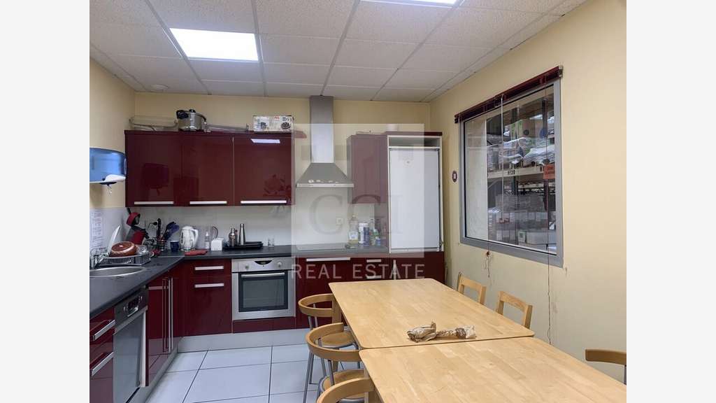 Local d'activité 3460m² à louer à Lozanne