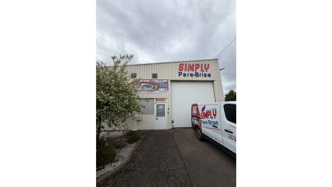 Local d'activité à louer avec parking