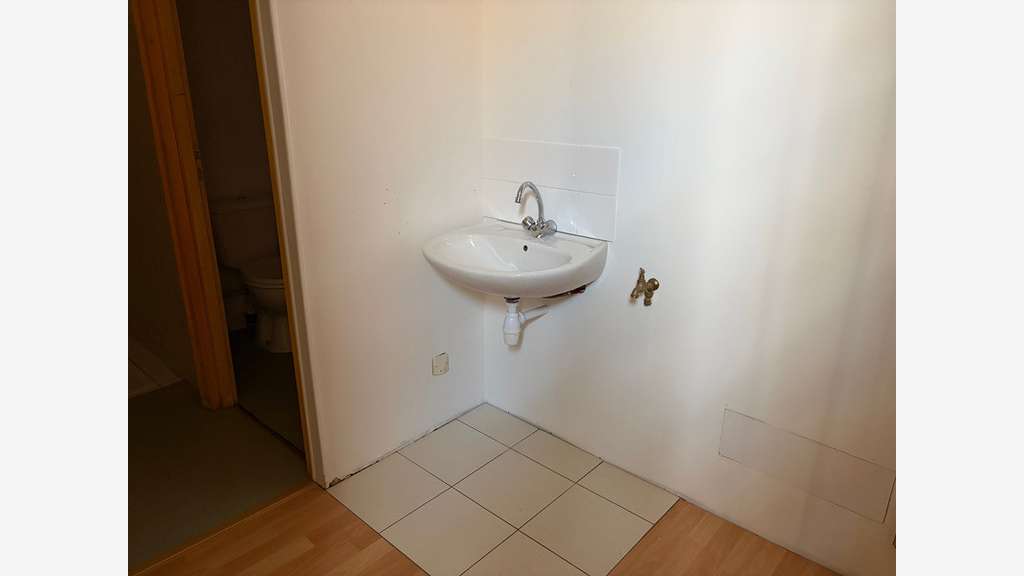 Local artisanal 90m² excellent etat ZA Luçon