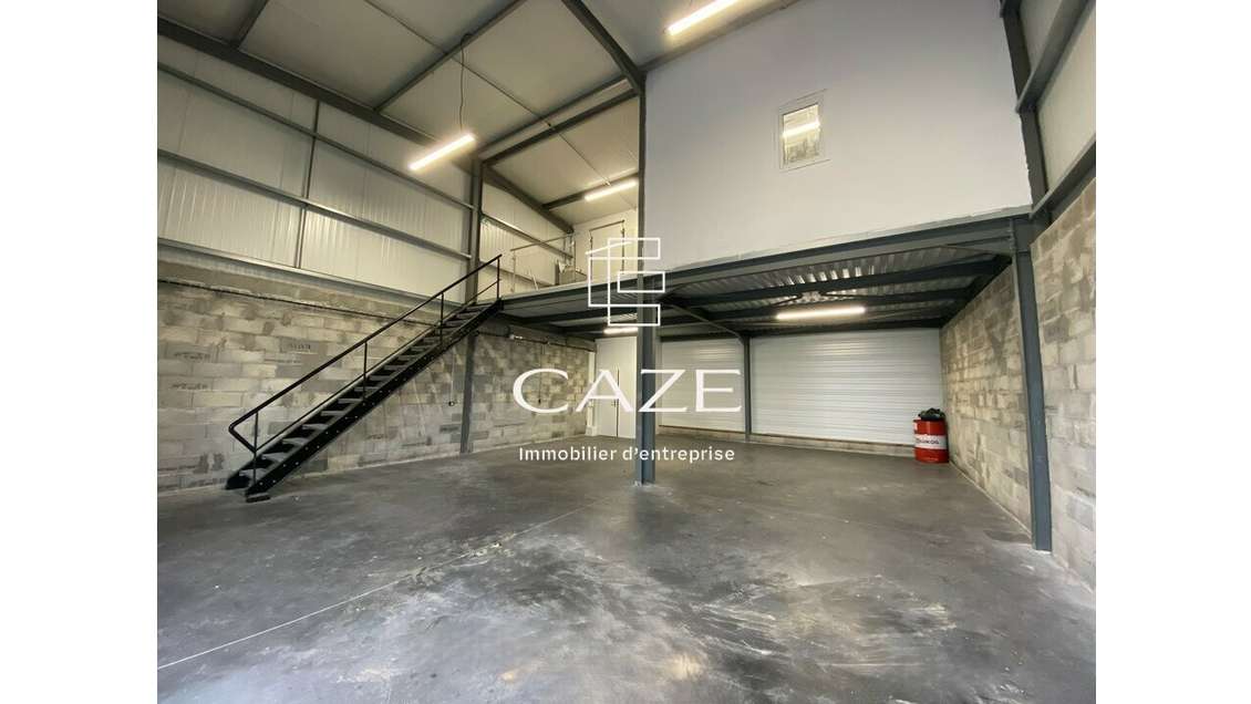 Locaux d'activités 304m² à louer à Ludon-Médoc ZA