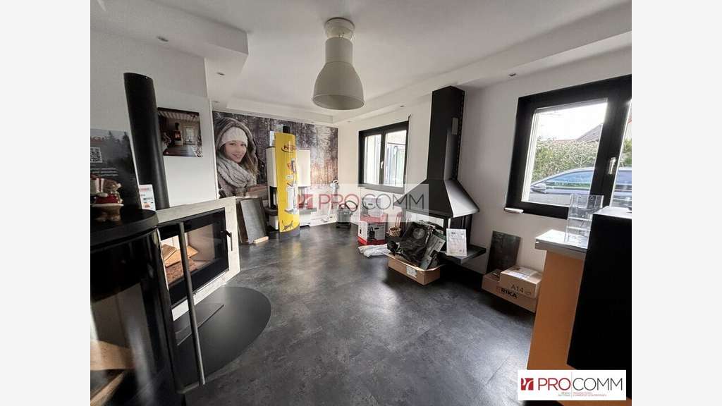 Local d'activité 295m² à louer empl N°1 à Luisant 