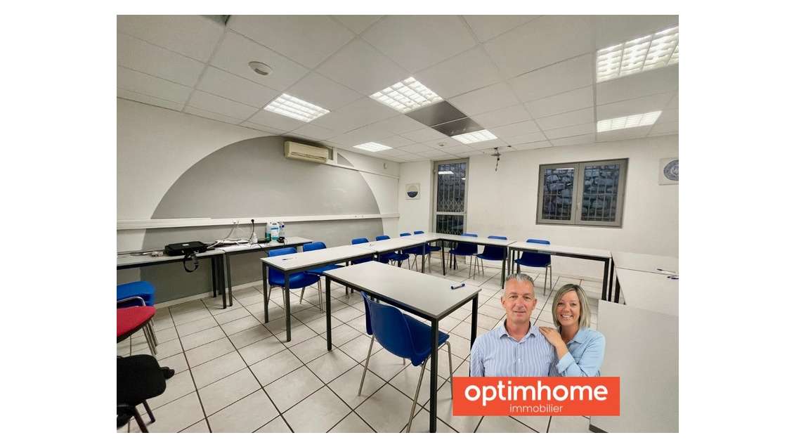 A louer local bureau d'activité 185m² Lunel centre