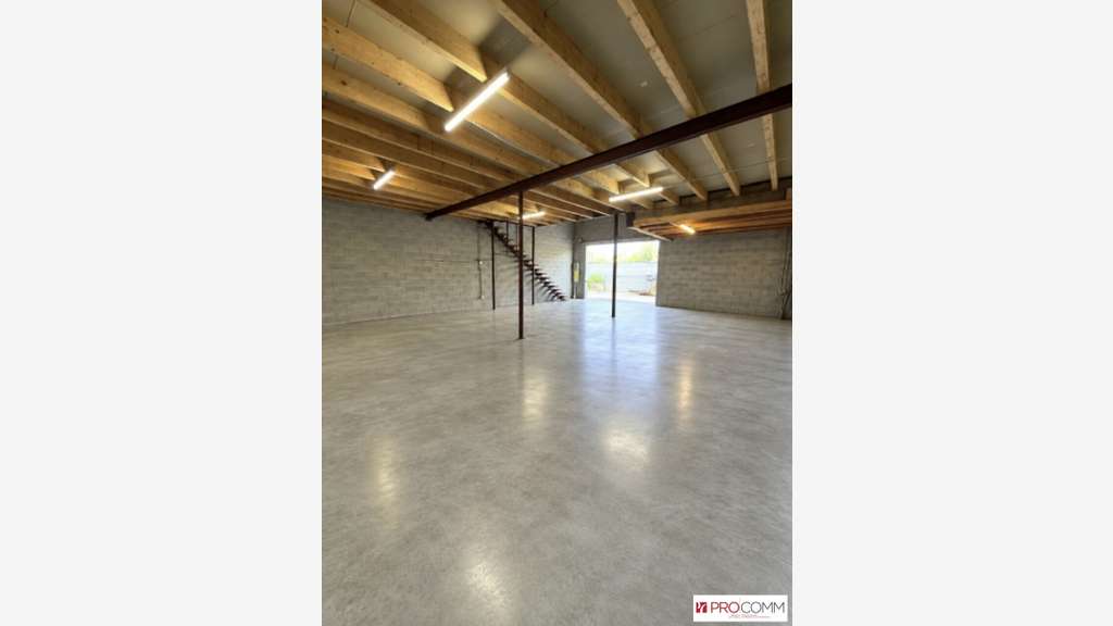 LUNEL-VIEL - DEPOT - ENTREPOT à louer