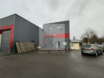Location Locaux d'activités - Entrepôts à Luzinay