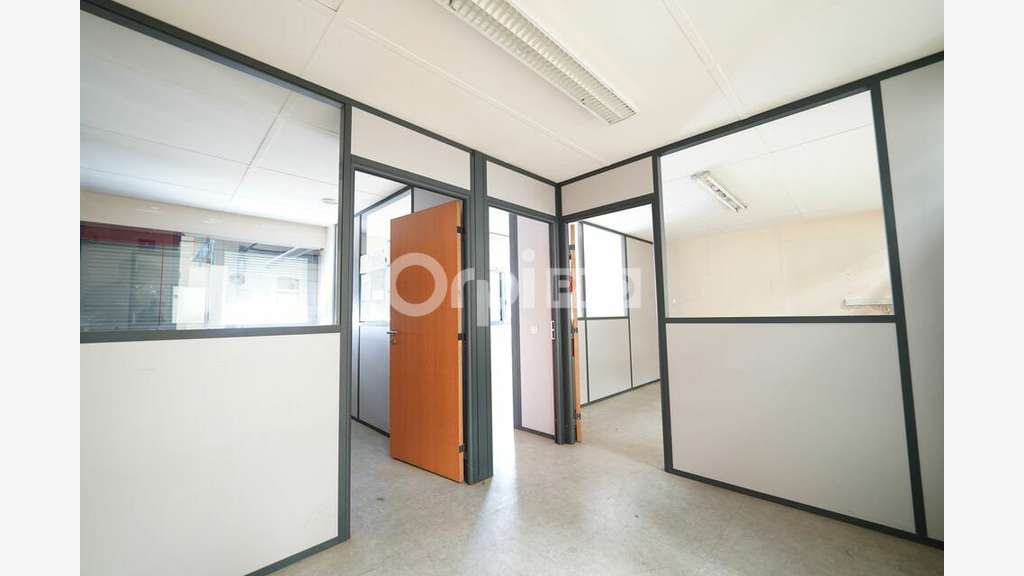 A louer local d'activité bureaux 196m² Lyon 69003