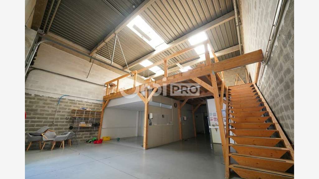 A louer local d'activité bureaux 196m² Lyon 69003
