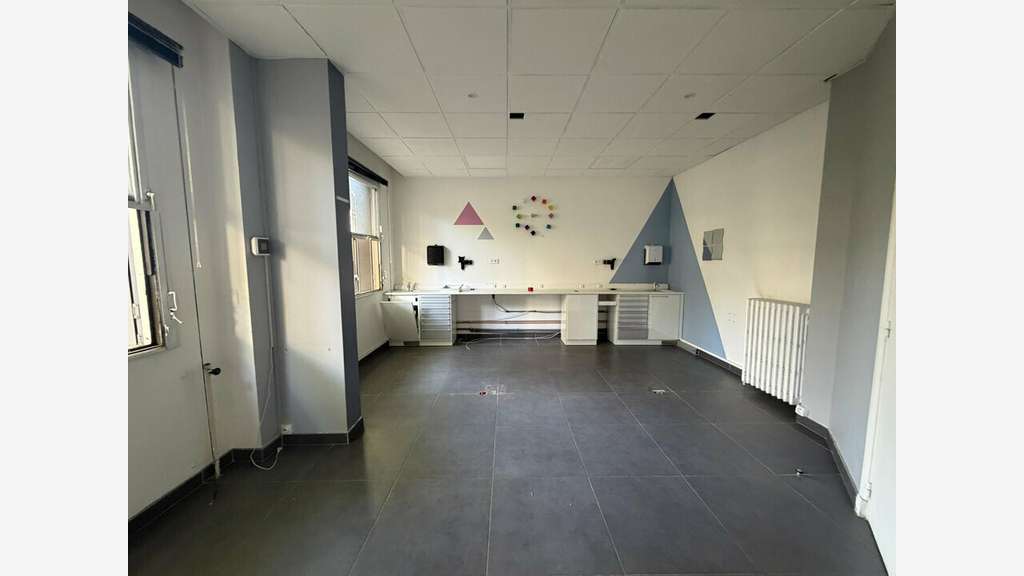 Loue local commercial 60m² à Lyon 69003 Montchat