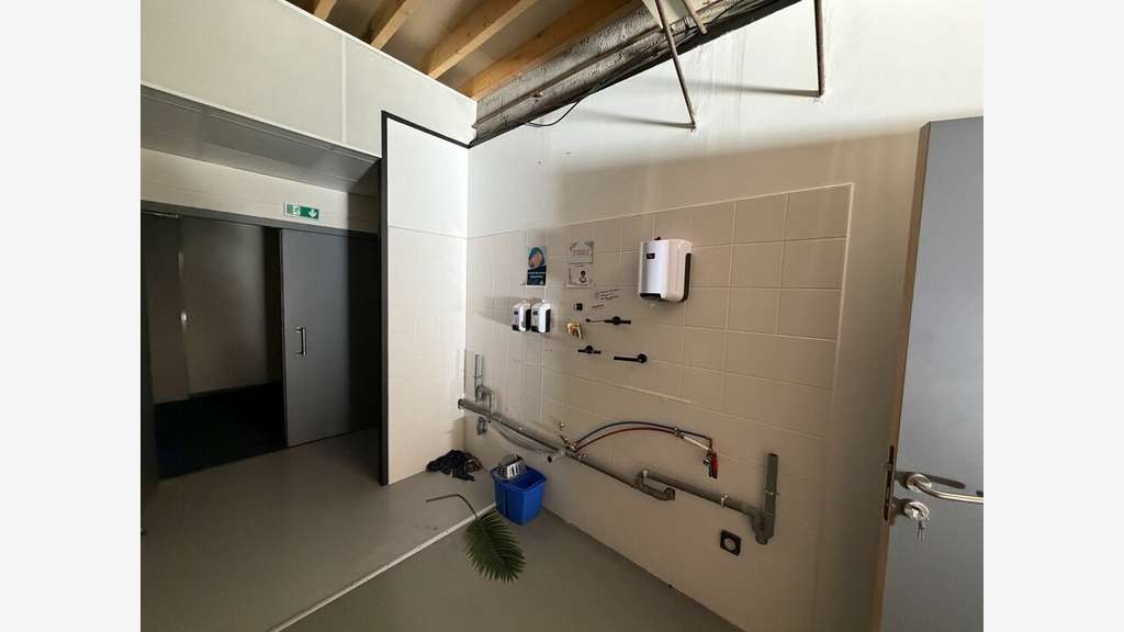 Local d'activité 193m² à louer à Lyon 3e
