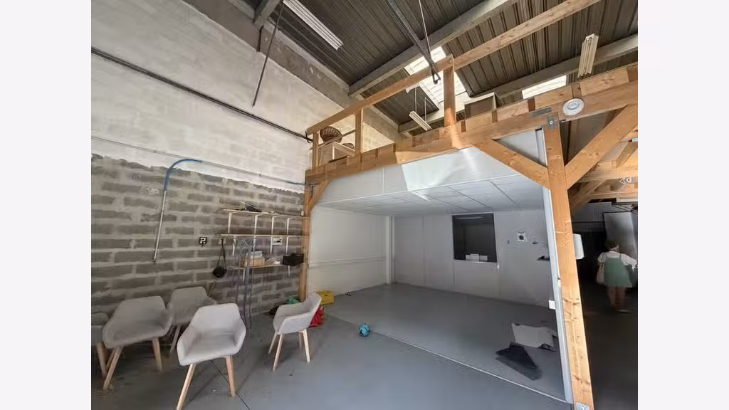 Local d'activité 193m² à louer à Lyon 3e