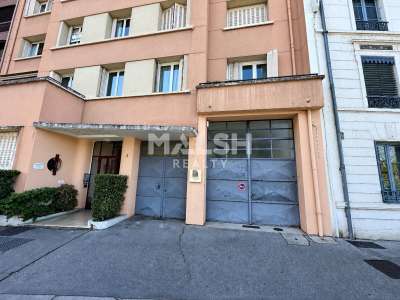 Local d'activités à LYON 5ème - A LOUER - 470 m²