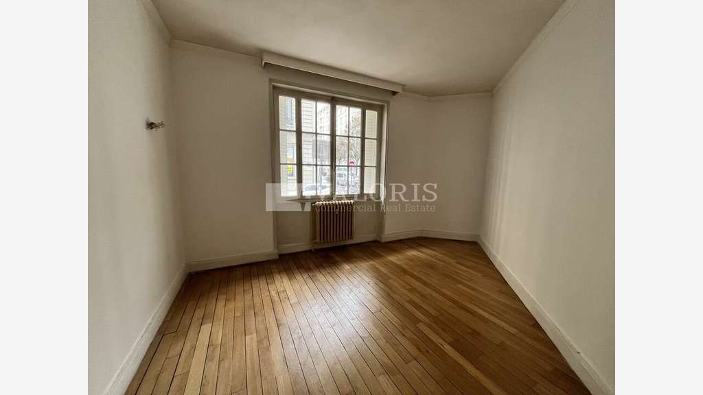 Bureaux de 97m² à louer en RDC surélevé Lyon 69006