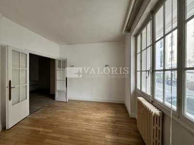 Bureaux de 97m² à louer en RDC surélevé Lyon 69006