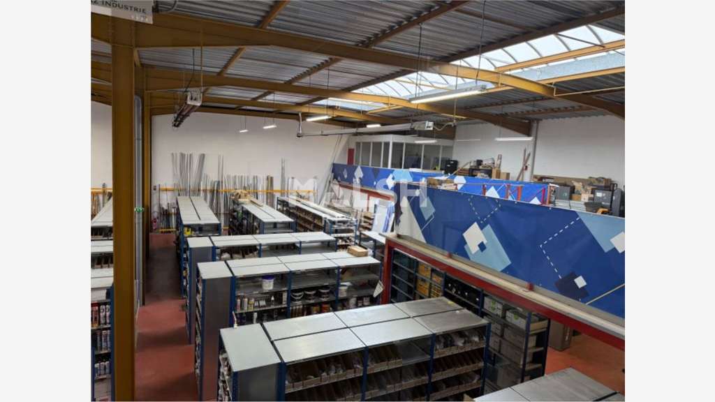 Local d'activités 967m² à louer à Lyon 7 Gerland