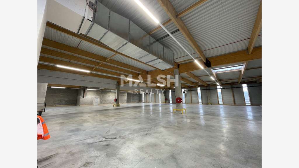 Cellules logistiques 9851m² à louer à Lyon 7eme
