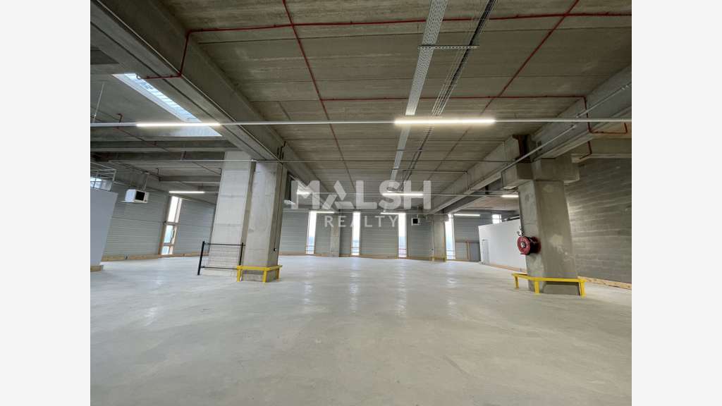 Cellules logistiques 9851m² à louer à Lyon 7eme