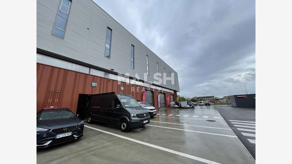 Cellules logistiques 9851m² à louer à Lyon 7eme