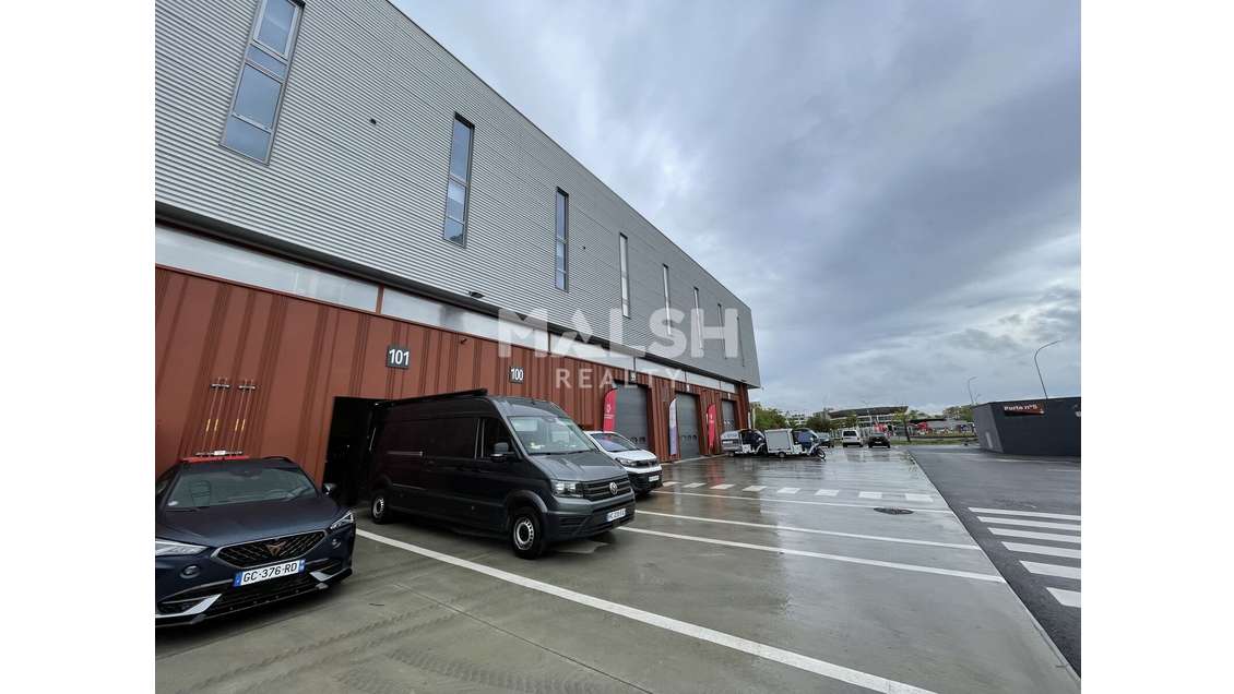 Cellules logistiques 9851m² à louer à Lyon 7eme