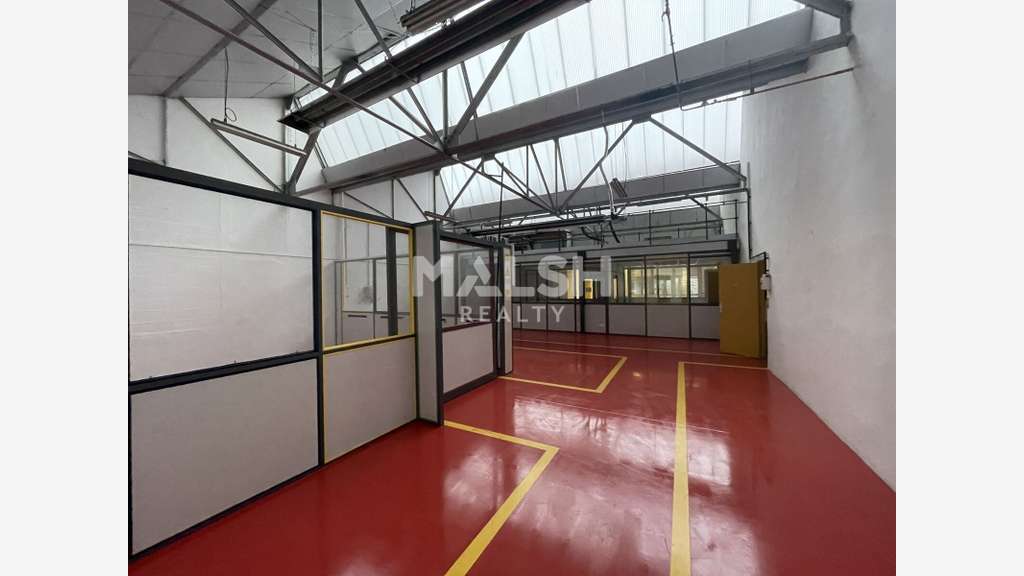 Local activités & bureaux à Lyon 7ème Gerland