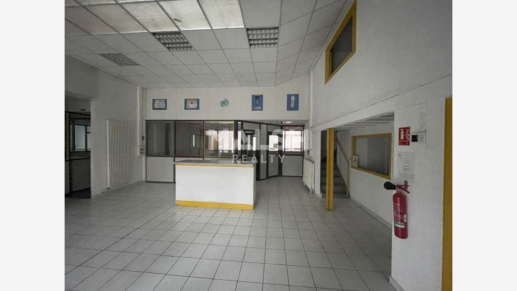 Local activités & bureaux à Lyon 7ème Gerland