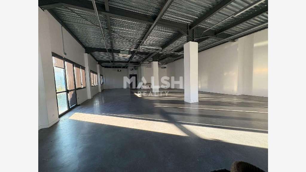 Local 207m² bureaux et activités Lyon 7e Gerland