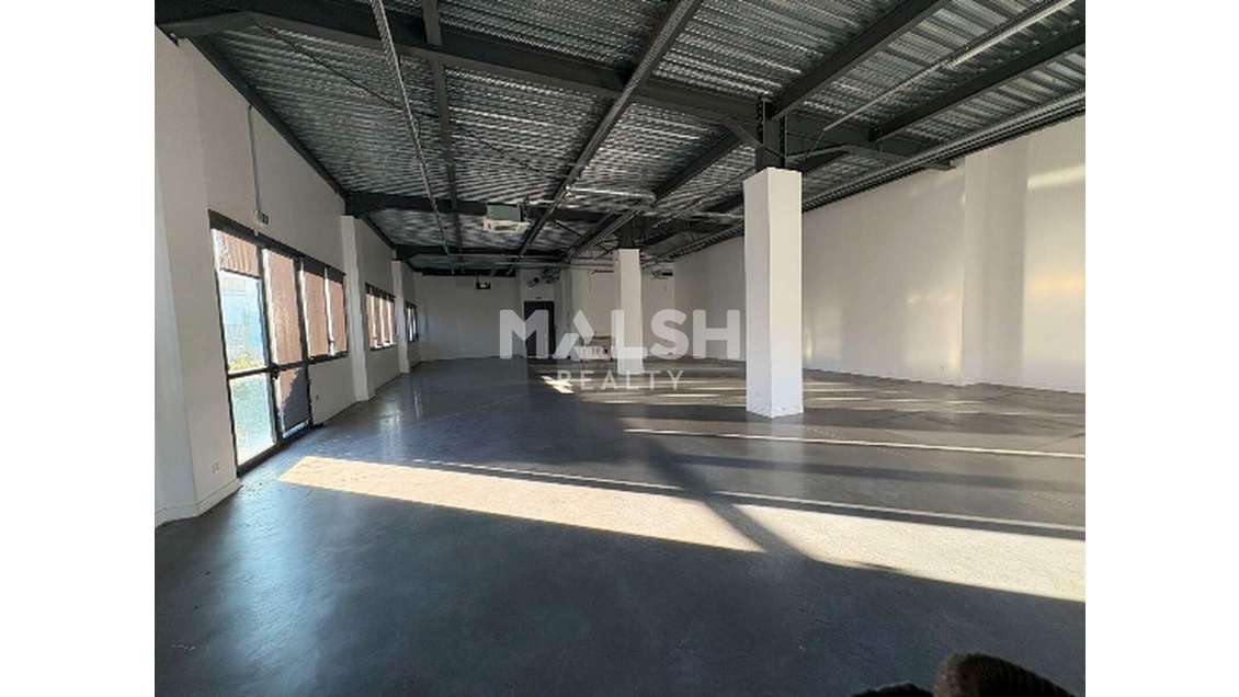 Local 207m² bureaux et activités Lyon 7e Gerland