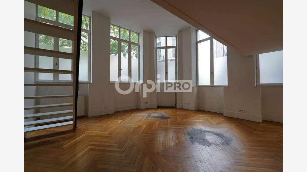 Bureaux 143m² à louer à Lyon 1er