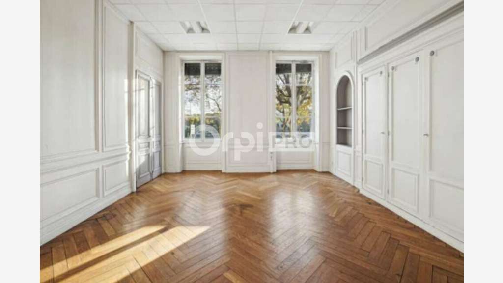 Bureaux 143m² à louer à Lyon 1er