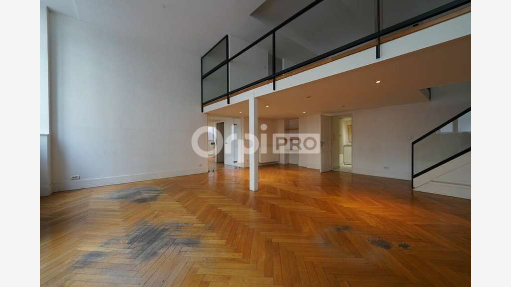 Bureaux 143m² à louer à Lyon 1er